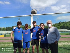 4x100-e-4x400-juniores-con-carrozza